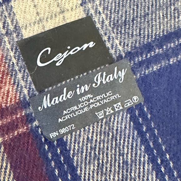 NWOT Unisex Navy & Wine Brushed Acrylic Scarf Italy - Picture 4 of 7